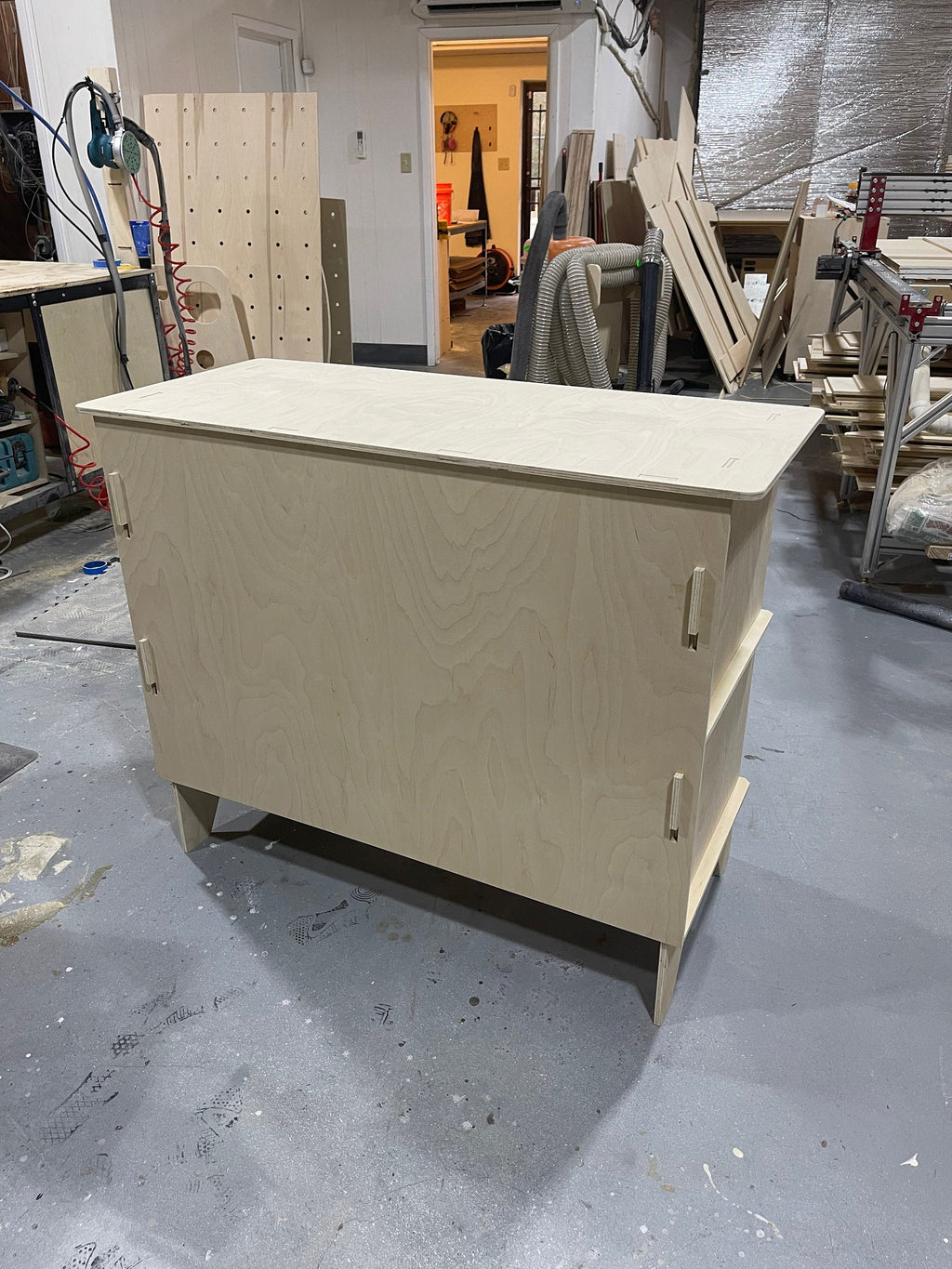 Flat Packed PopUp Kiosk Counter for Modern Popups Retail and Boutique Displays